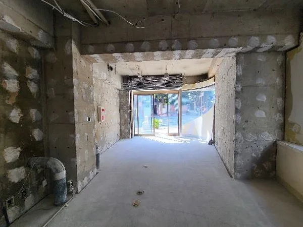 高田馬場のスケルトン物件の内装