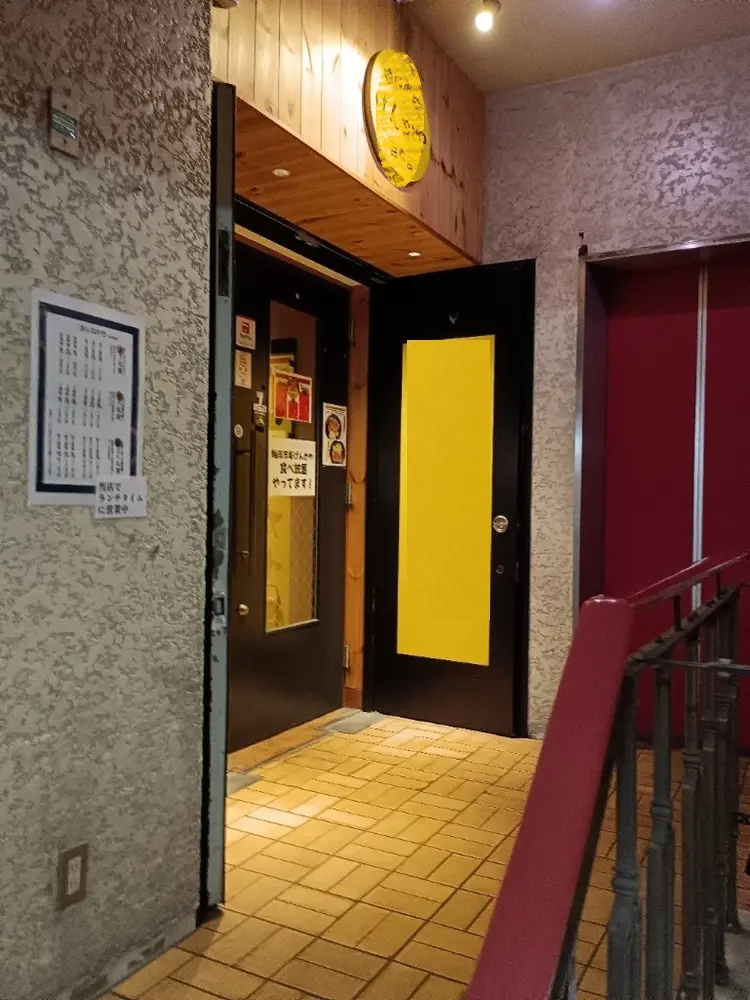 目黒の焼肉屋居抜きのエントランス