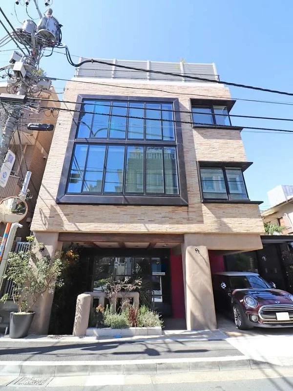 表参道のスケルトン物件の外観