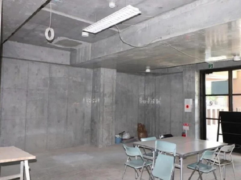 表参道のスケルトン物件の内装