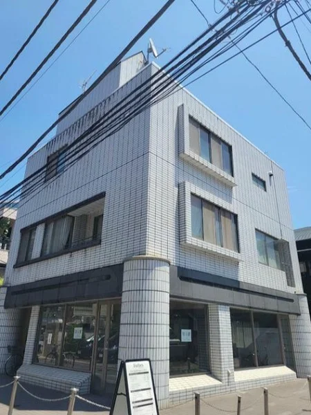 貸店舗(スケルトン)の外観