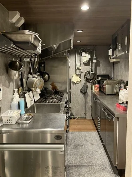 神田のBAR・ショットバー居抜きの厨房