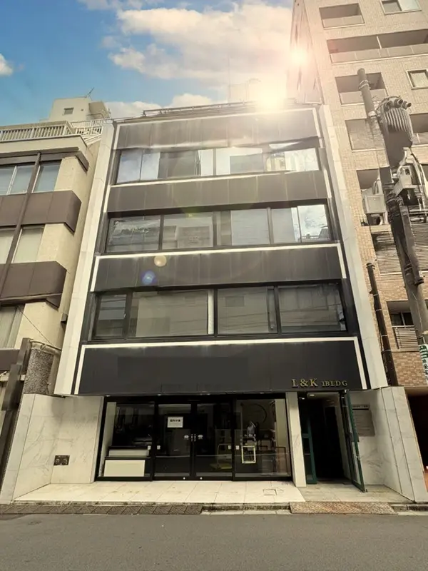 神保町の物販居抜きの外観