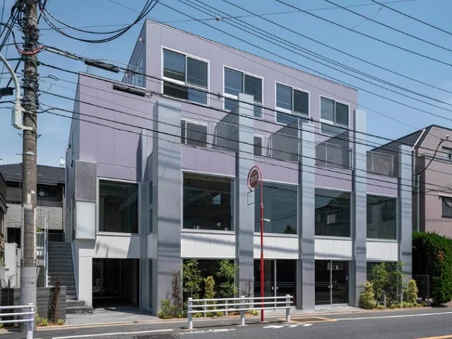 貸店舗(スケルトン)の外観