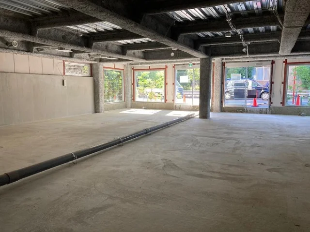 貸店舗(スケルトン)の内装