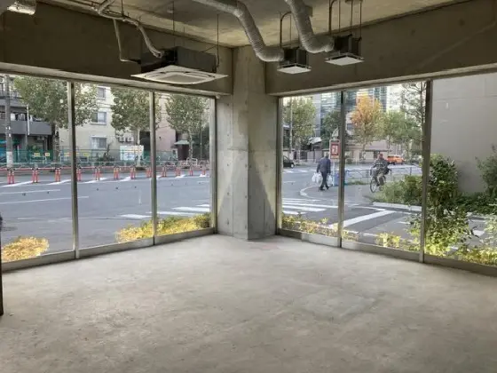 巣鴨のスケルトン物件の内装