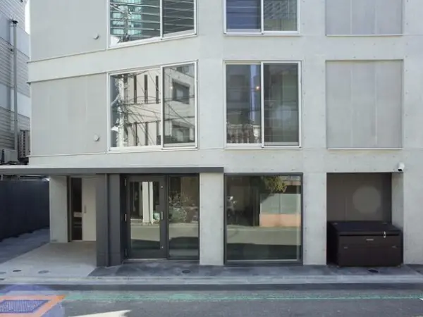 貸店舗(スケルトン)の外観