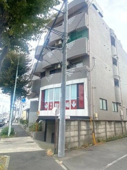 清瀬のスケルトン店舗物件の外観