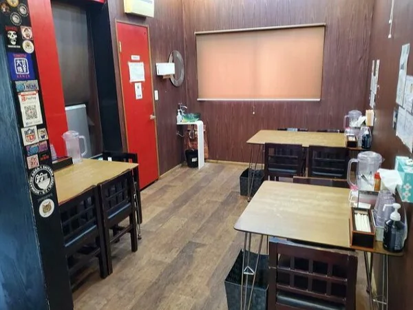 蓮田のラーメン居抜きの内装