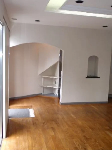 国立の事務所仕様店舗物件の内装