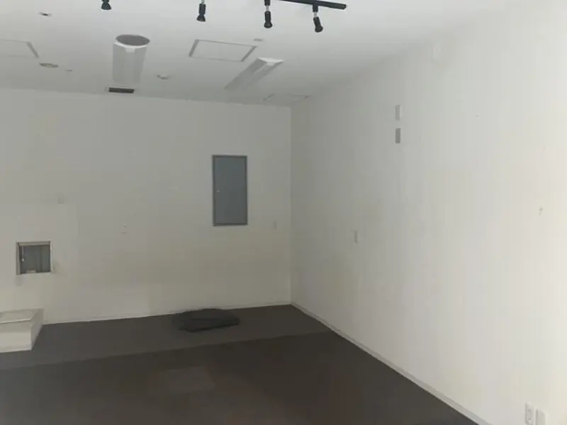 貸店舗(事務所仕様)の内装