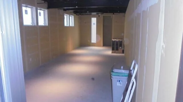 川越のスケルトン店舗物件の内装