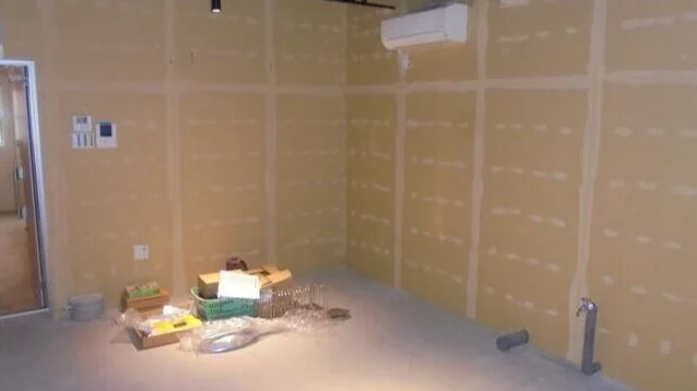 川越のスケルトン店舗物件の内装