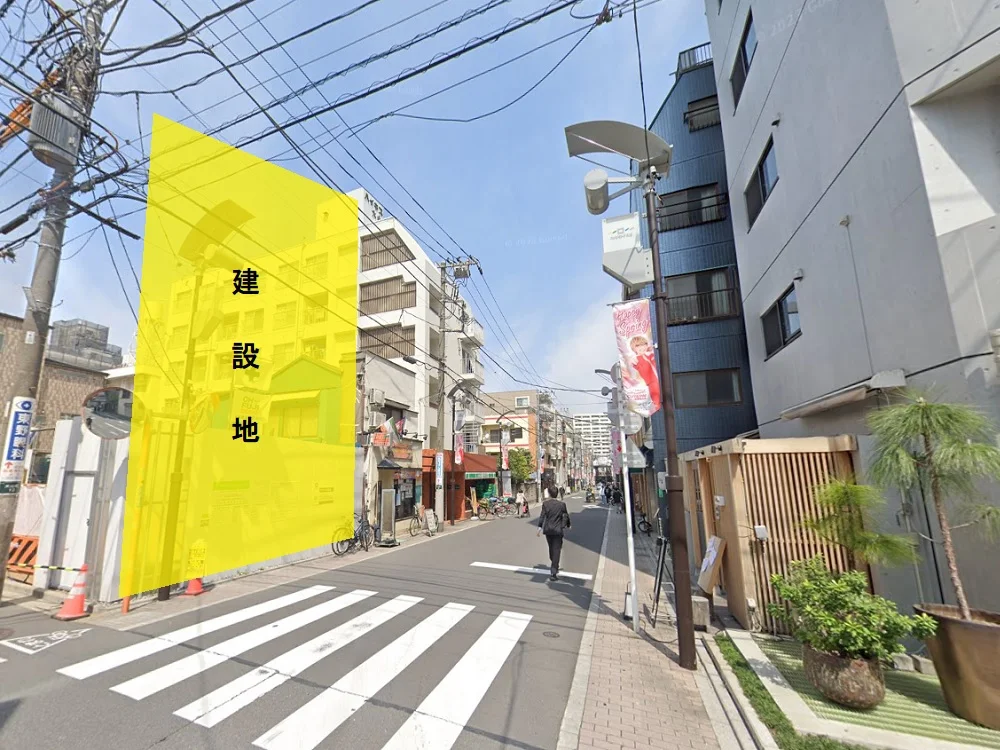 大山のスケルトン店舗物件の外観