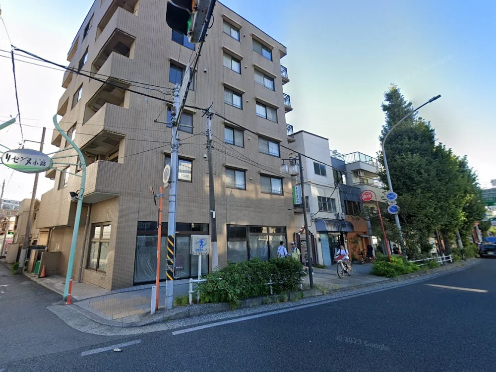 貸店舗(スケルトン)の外観