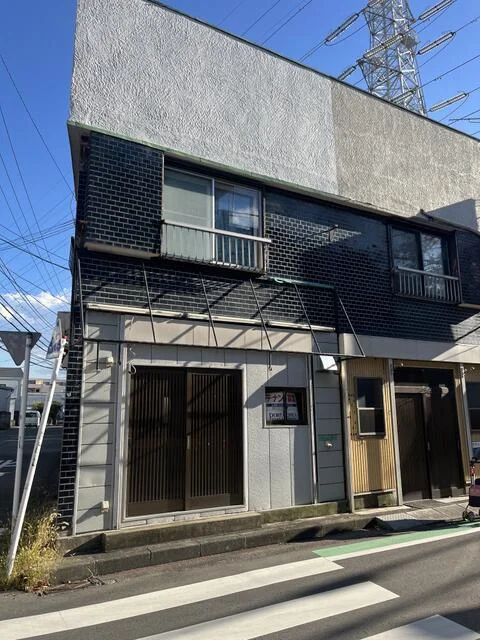 貸店舗(スケルトン)の外観