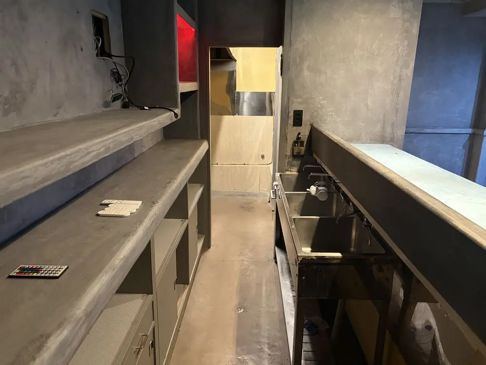 スナック・パブの居抜き物件の厨房