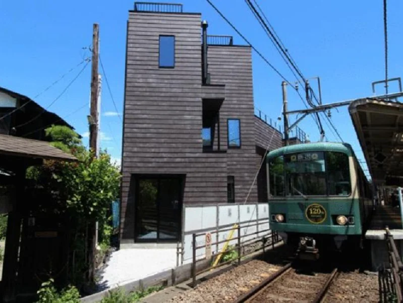 貸店舗(スケルトン)の外観