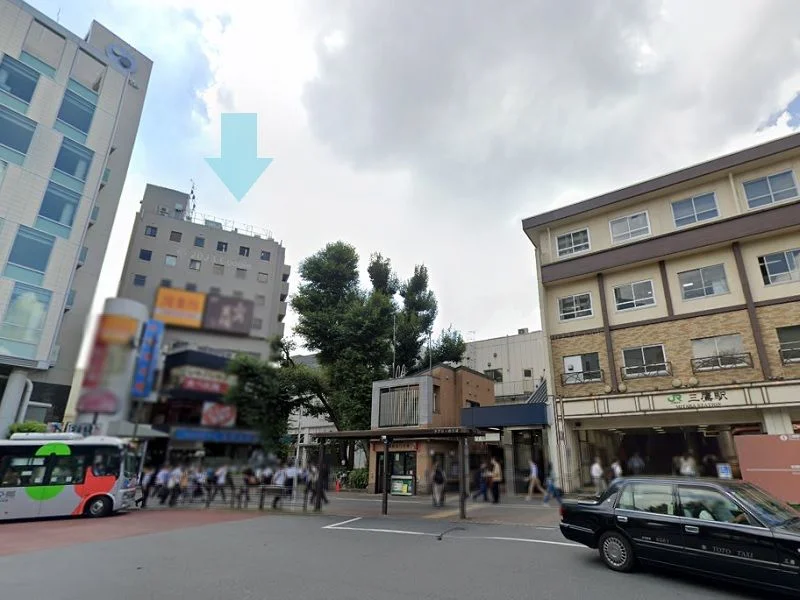 三鷹のスケルトン物件の外観