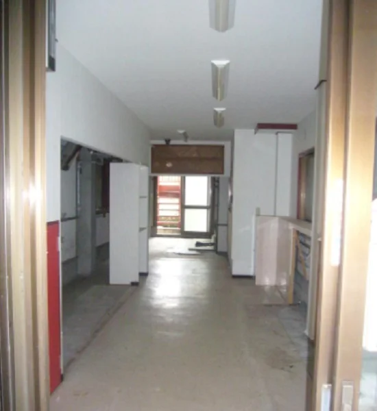 十条のスケルトン物件の内装