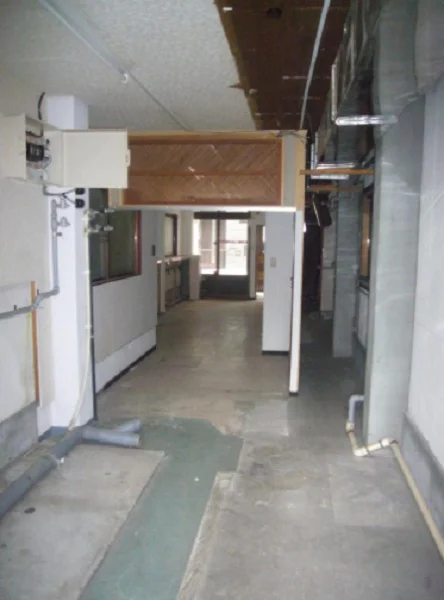 十条のスケルトン物件の内装