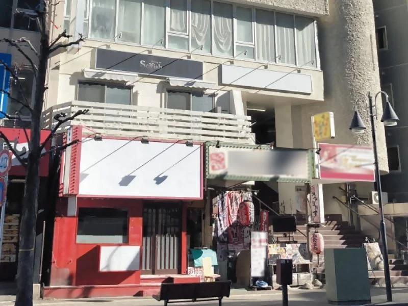 本厚木のスケルトン店舗物件の外観