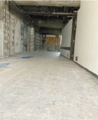 本厚木のスケルトン店舗物件の内装