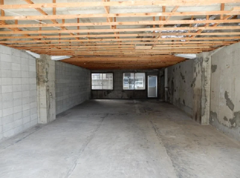 貸店舗(スケルトン)の内装