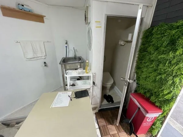 貸店舗(事務所仕様)の内装