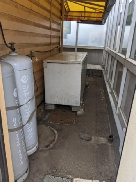 テイクアウトの居抜き物件の厨房