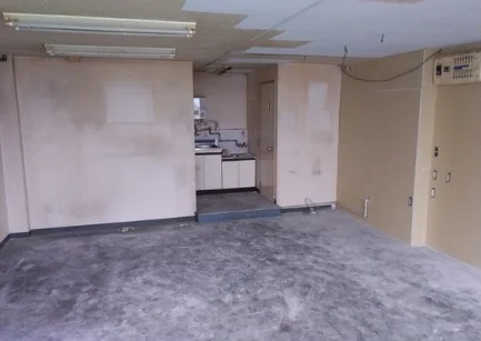 鶴見のスケルトン物件の内装