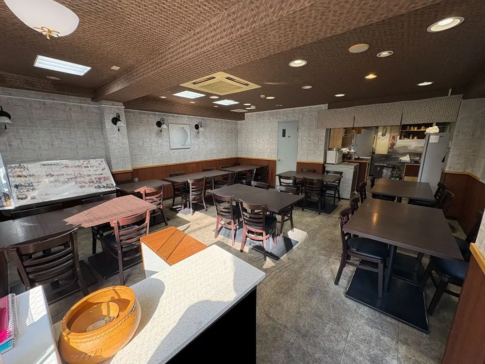 蒲田の韓国料理居抜きの内装