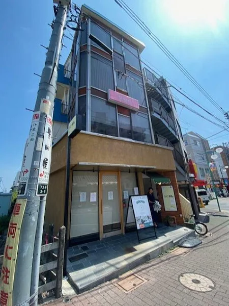 テイクアウトの居抜き物件の外観