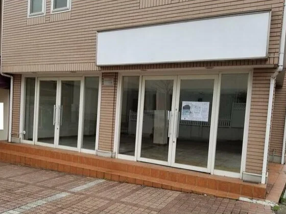 つくし野のスケルトン店舗物件の外観