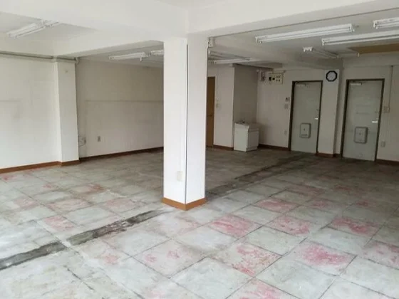 貸店舗(スケルトン)の内装