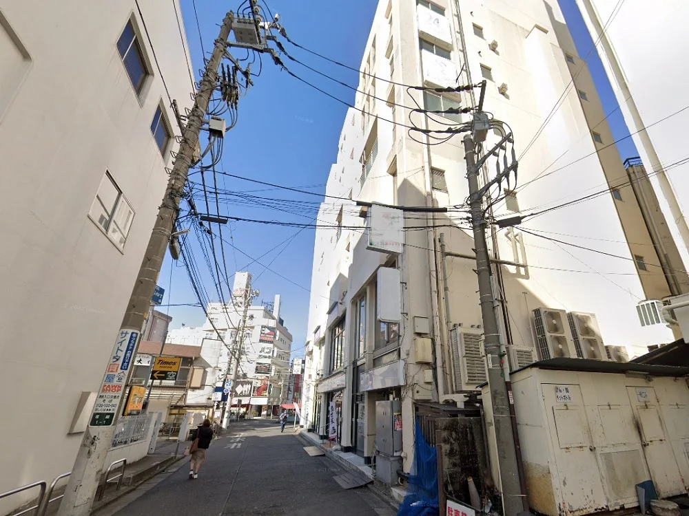 蕨のスケルトン店舗物件の外観