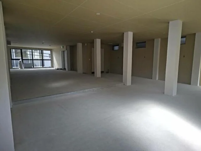 貸店舗(スケルトン)の内装