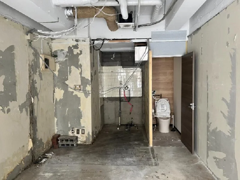 国立のスケルトン物件の内装