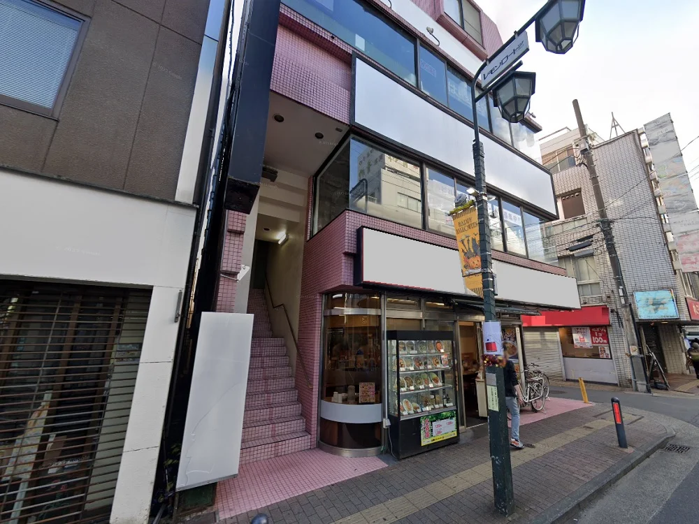 貸店舗(スケルトン)の外観