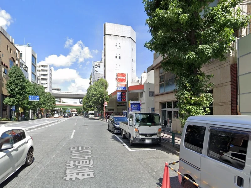 六本木のスケルトン店舗物件の外観