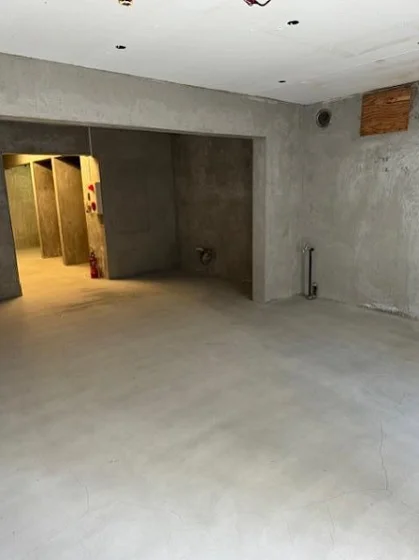 元町・中華街のスケルトン物件の内装