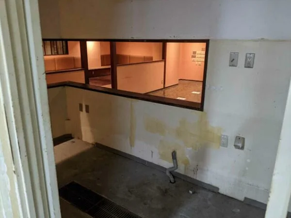 中華料理の居抜き物件の内装