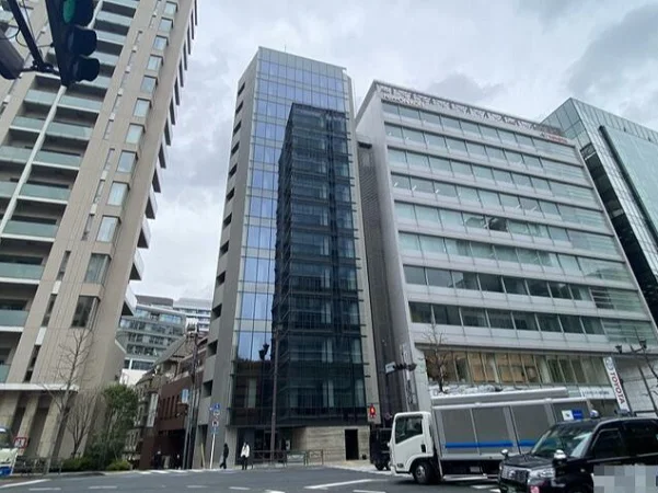 麹町のスケルトン店舗物件の外観