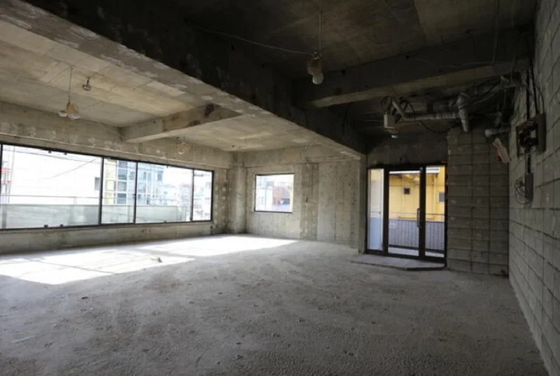 貸店舗(スケルトン)の内装