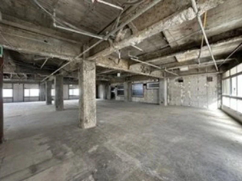 貸店舗(スケルトン)の内装