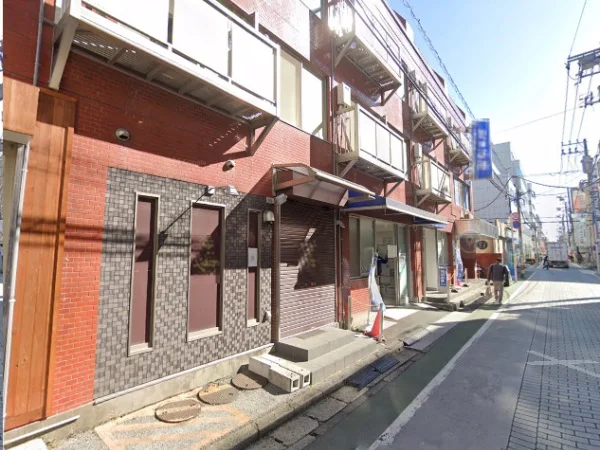 本八幡のスケルトン店舗物件の外観