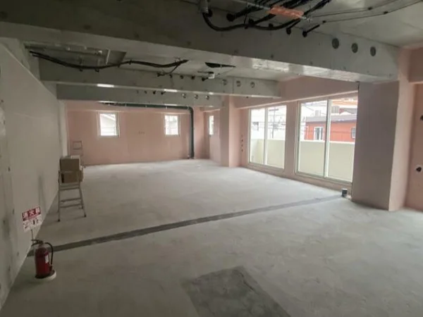 溝の口のスケルトン物件の内装