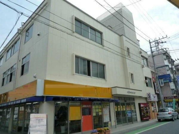 獨協大学前〈草加松原〉のスケルトン店舗物件の外観