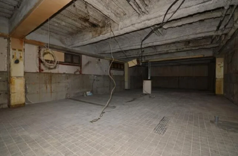 等々力のスケルトン店舗物件の内装