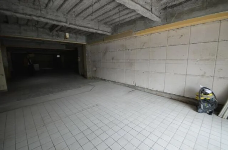 貸店舗(スケルトン)の内装